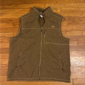 Very good condition. The North Face brown vest. 2XL.